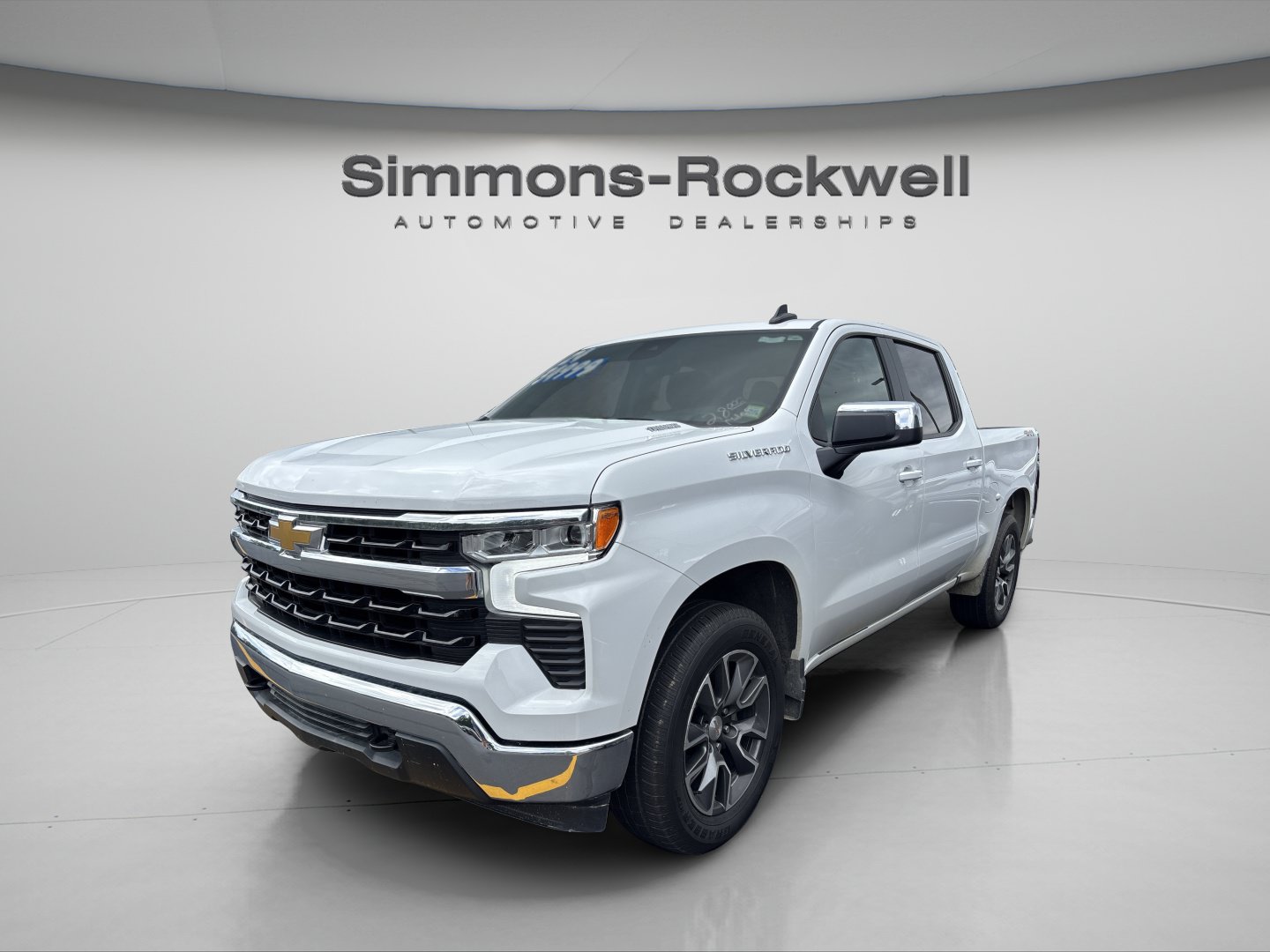 Used 2024 Chevrolet Silverado 1500 LT AWD/4WD image 1