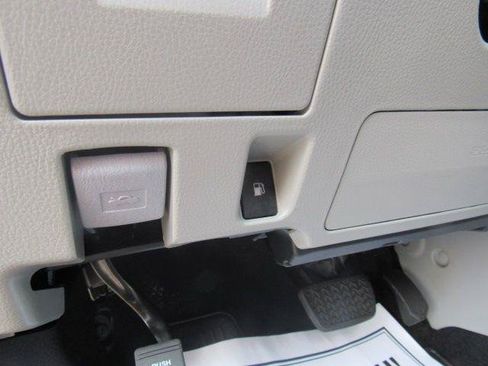 Used 2019 Toyota Highlander XLE AWD/4WD image 62