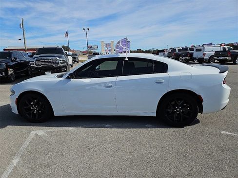 Used 2021 Dodge Charger SXT w/ Blacktop Package image 2