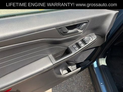Used 2025 Ford Escape Active AWD/4WD image 10