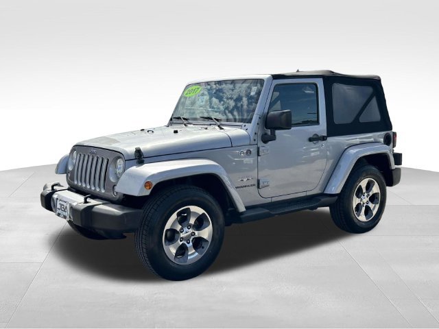 Used 2017 Jeep Wrangler Sahara w/ Connectivity Group AWD/4WD image 22