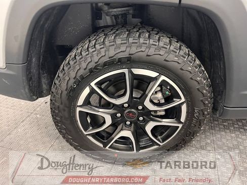 Used 2025 Jeep Compass Trailhawk AWD/4WD image 17