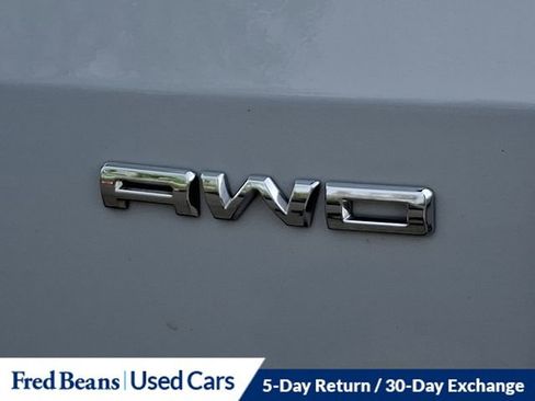 Certified 2025 Ford Escape ST-Line Select AWD/4WD image 32