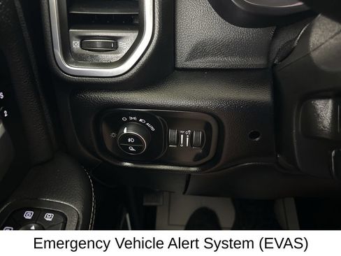 Used 2025 RAM 3500 Laramie AWD/4WD image 44