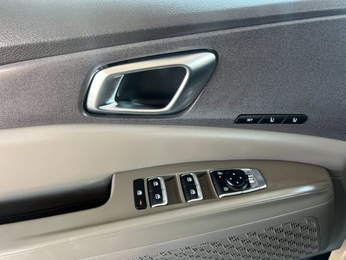 New 2026 Kia Carnival EX image 10