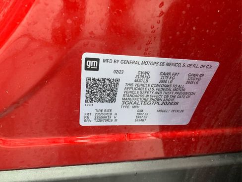 Used 2023 GMC Terrain SLE w/ Driver Convenience Package image 22