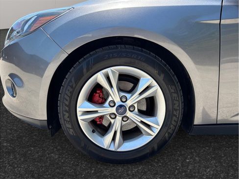 Used 2014 Ford Focus SE FWD image 12