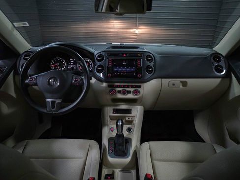 Used 2017 Volkswagen Tiguan S image 11