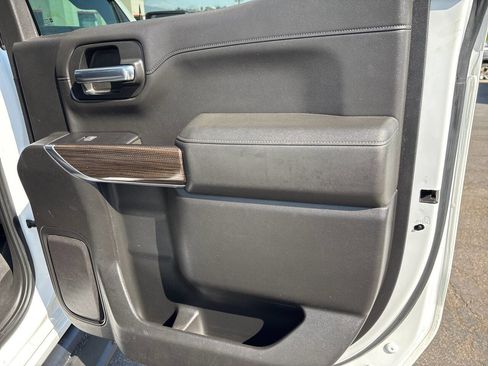 Used 2019 Chevrolet Silverado 1500 LT Trail Boss AWD/4WD image 27