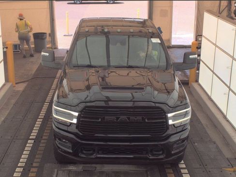 Used 2023 RAM 2500 Laramie AWD/4WD image 4