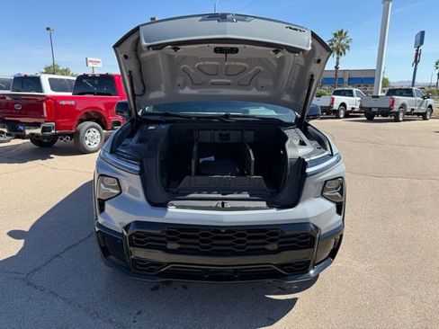 Used 2025 Chevrolet Silverado EV RST image 2