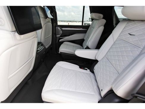 New 2026 Cadillac Escalade Platinum Sport image 7