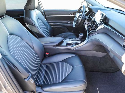 Used 2024 Toyota Camry SE image 16