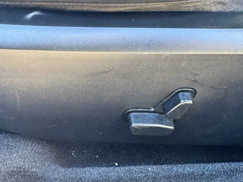 Used 2012 Chrysler 200 Limited image 16