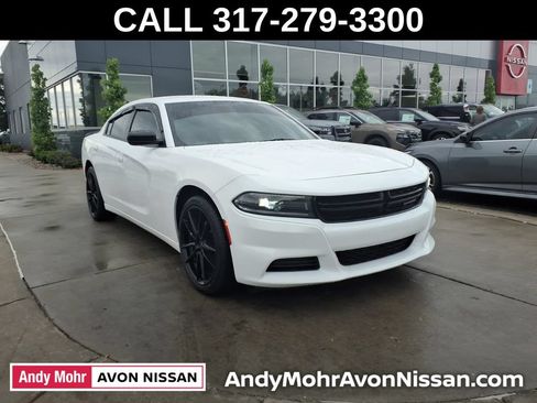 Used 2023 Dodge Charger SXT RWD image 2