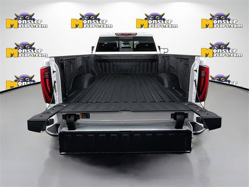 Used 2024 GMC Sierra 3500 Denali image 24