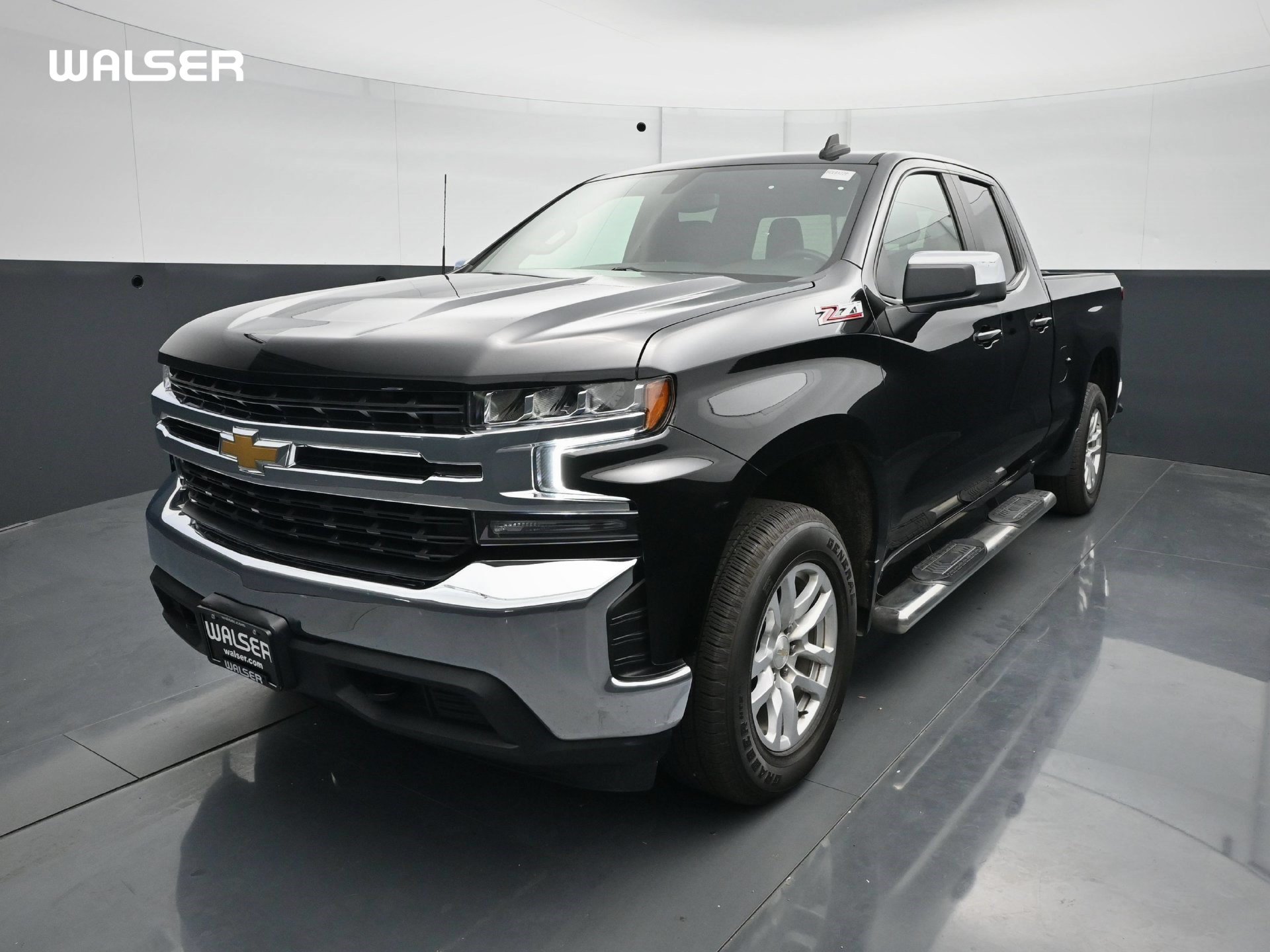 Used 2021 Chevrolet Silverado 1500 LT w/ Z71 Off-Road Package AWD/4WD image 1