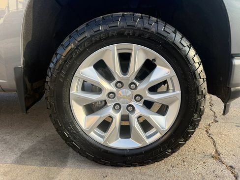 Used 2019 Chevrolet Silverado 1500 Custom w/ Custom Value Package image 24