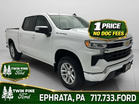 Used 2025 Chevrolet Silverado 1500 LT w/ Leather Package AWD/4WD image 1