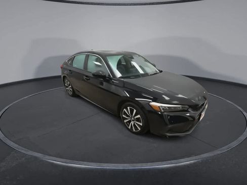 Used 2023 Honda Civic EX-L image 2