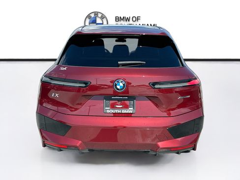Used 2024 BMW iX xDrive50 w/ Sport Package AWD/4WD image 6