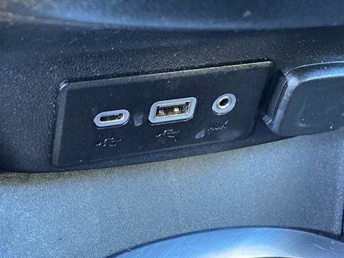 Used 2021 Chevrolet Malibu LT image 31