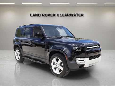 Used 2025 Land Rover Defender 110 S AWD/4WD image 7
