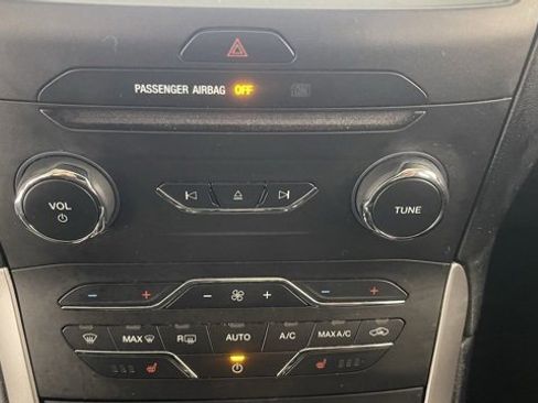 Used 2016 Ford Edge SEL w/ Equipment Group 201A image 41