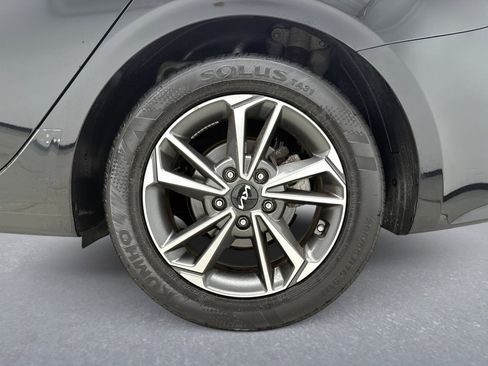 Used 2023 Kia Forte LXS image 21