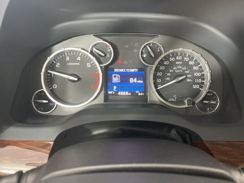 Certified 2017 Toyota Tundra Limited image 28