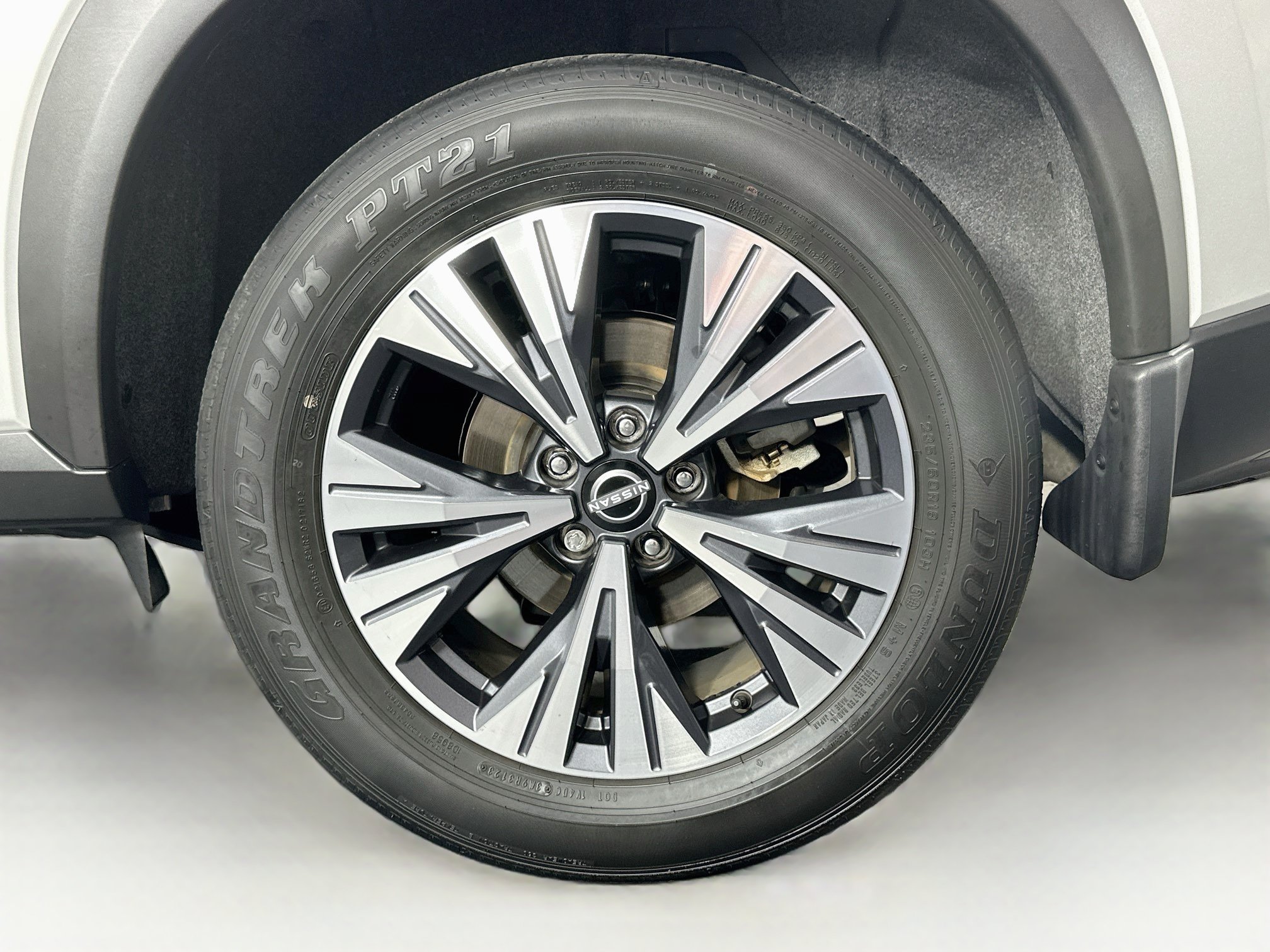 Used 2023 Nissan Rogue SV FWD image 11