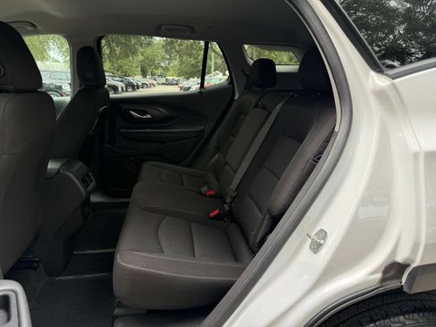 Used 2024 GMC Terrain SLE FWD image 37