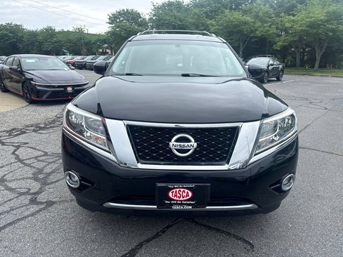 Used 2014 Nissan Pathfinder SL w/ SL Tech Package AWD/4WD image 2