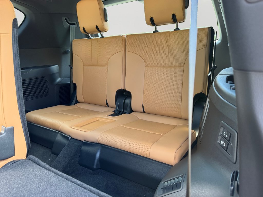 New 2026 Lexus LX 700h Luxury AWD/4WD image 9