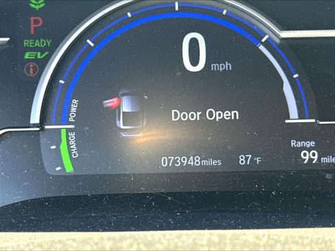 Used 2018 Honda Clarity Touring image 15