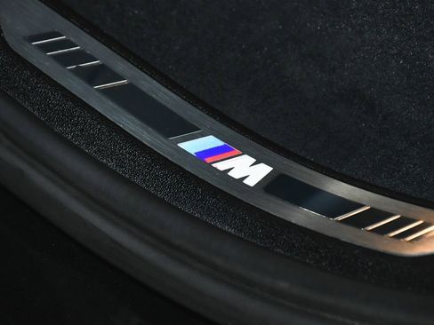 Used 2023 BMW X5 xDrive45e w/ M Sport Package image 12