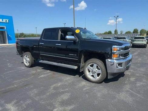 Used 2019 Chevrolet Silverado 2500 LTZ w/ LTZ Plus Package image 2