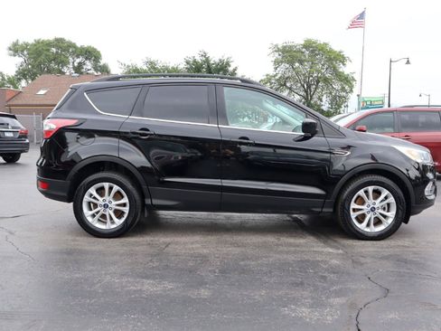Used 2017 Ford Escape SE w/ Equipment Group 201A AWD/4WD image 6
