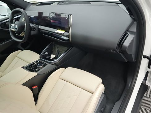 Certified 2025 BMW X3 xDrive30i w/ Premium Package image 18