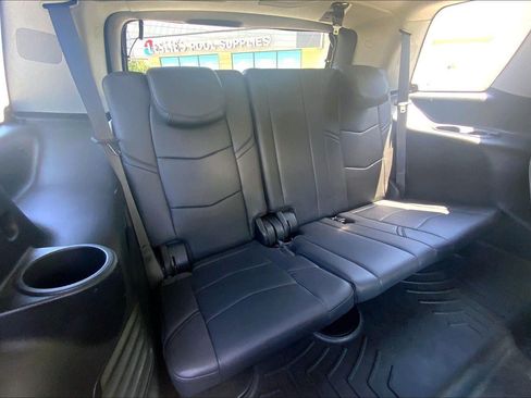 Used 2020 Cadillac Escalade Premium Luxury w/ LPO, Radiant Package AWD/4WD image 25