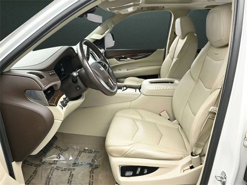 Used 2017 Cadillac Escalade ESV Premium Luxury image 11
