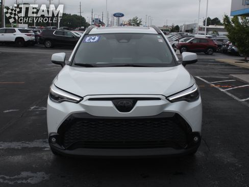 Used 2024 Toyota Corolla Cross AWD Hybrid w/ Convenience Package image 9
