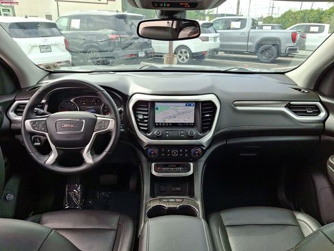 Certified 2023 GMC Acadia SLT w/ Preferred Package image 21