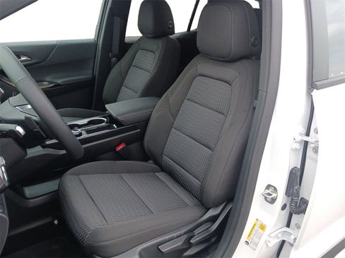 New 2026 Chevrolet Equinox LT image 25