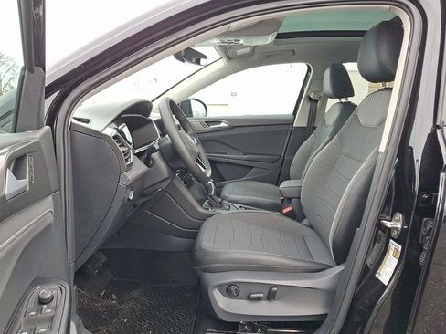 New 2026 Volkswagen Taos SE image 6