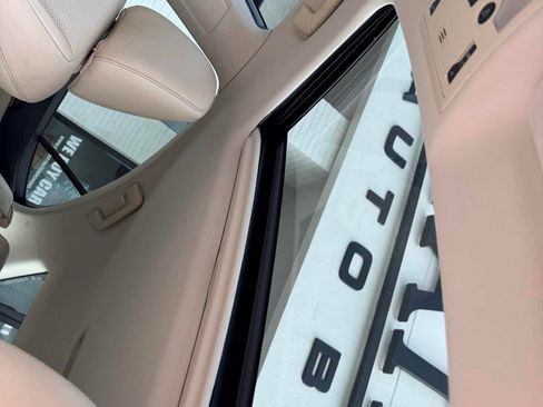 Used 2014 Lexus ES 350 w/ Luxury Package FWD image 26