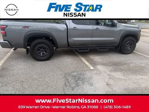 Used 2025 Nissan Frontier PRO-4X w/ Pro Convenience Package AWD/4WD image 8