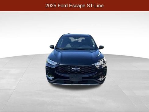 Used 2025 Ford Escape ST-Line AWD/4WD image 2