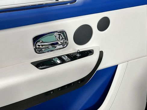 Certified 2025 Rolls-Royce Cullinan AWD/4WD image 17