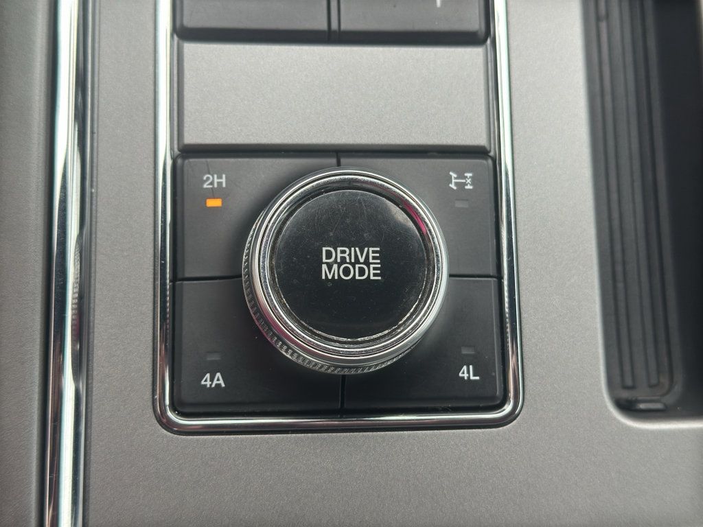 Used 2018 Ford Expedition XLT AWD/4WD image 19